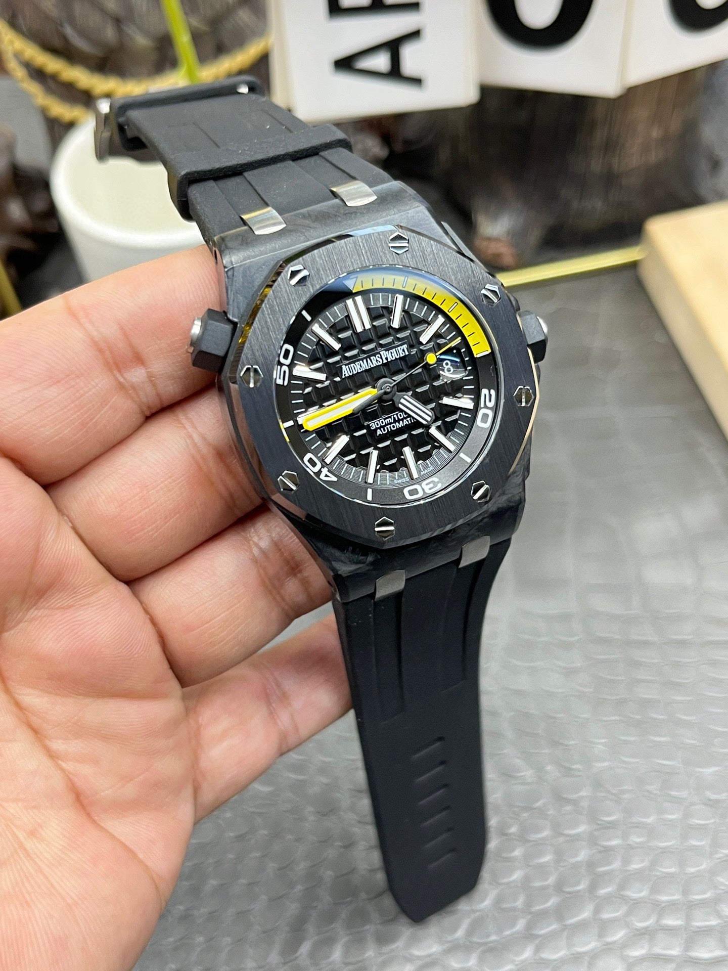 Audemars Piguet Royal Oak Offshore Diver 15706AU.OO.A002CA.01