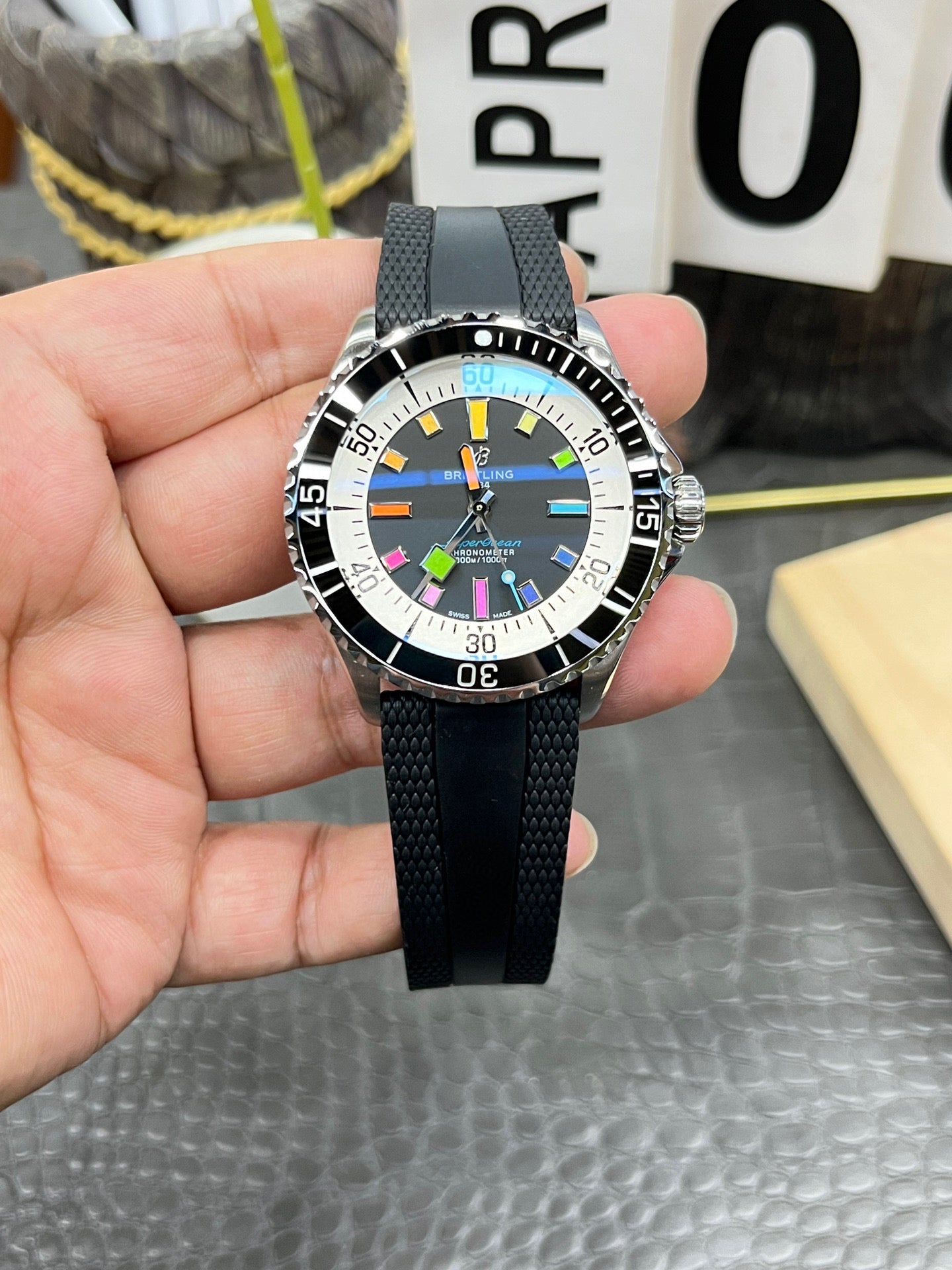 Breitling Superocean Automatic 42 A17375211B2S1