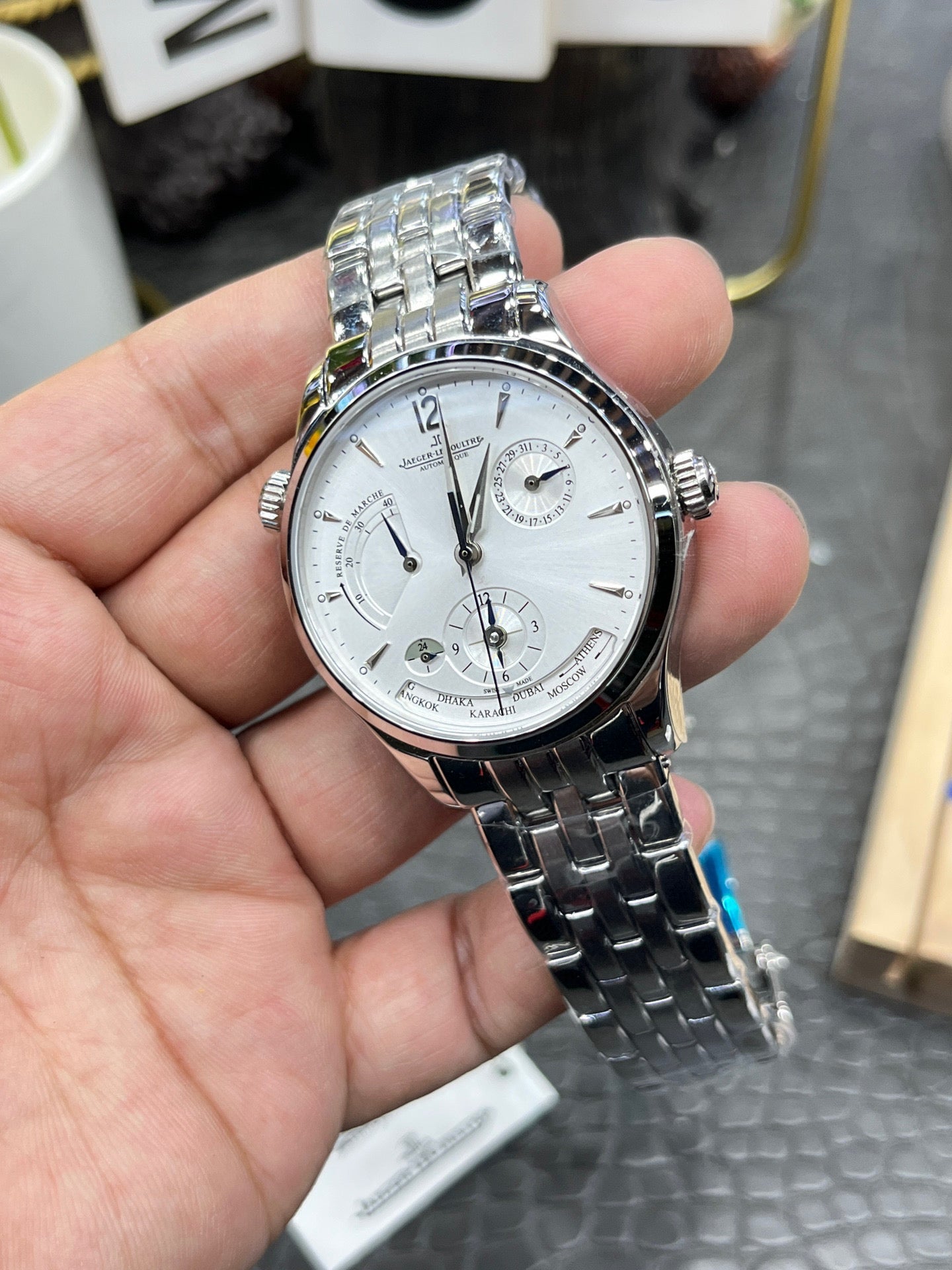 Jaeger-LeCoultre Master Control Geographic Q4128421