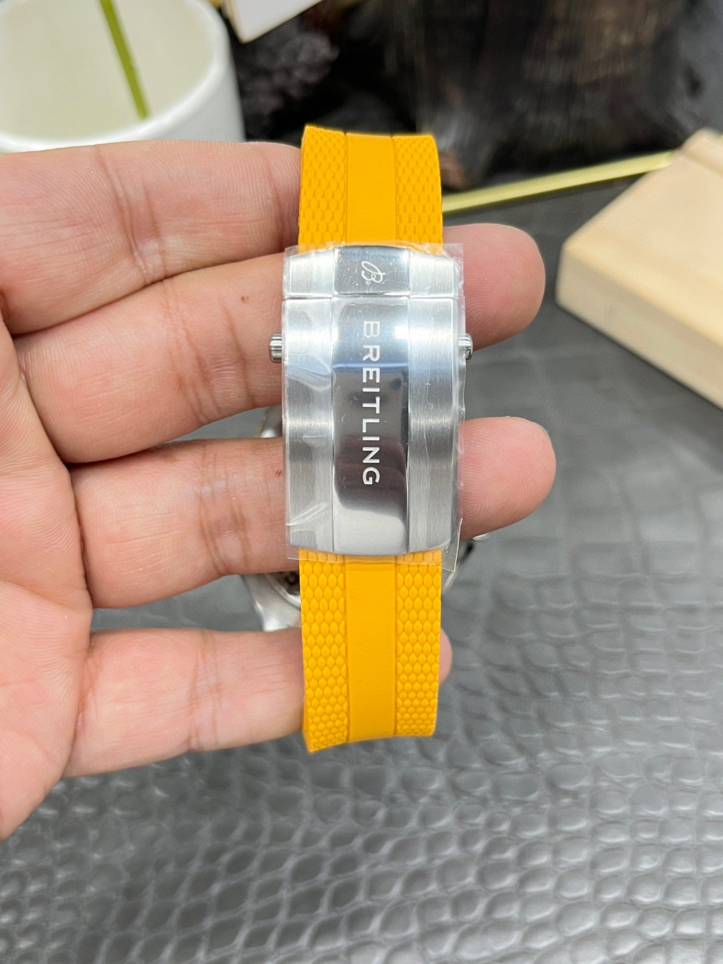 Breitling Superocean Automatic 42 A17375211B2S4