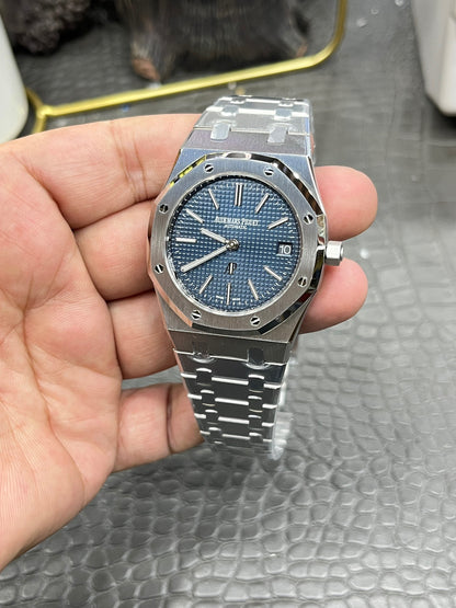 Audemars Piguet Royal Oak “Jumbo” Extra-Thin 16202ST.OO.1240ST.02
