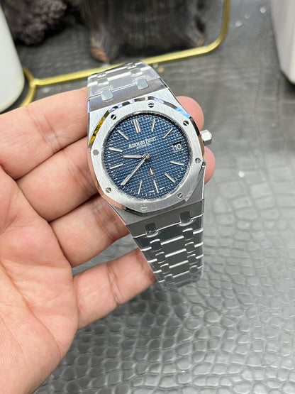 Audemars Piguet Royal Oak “Jumbo” Extra-Thin 16202ST.OO.1240ST.02