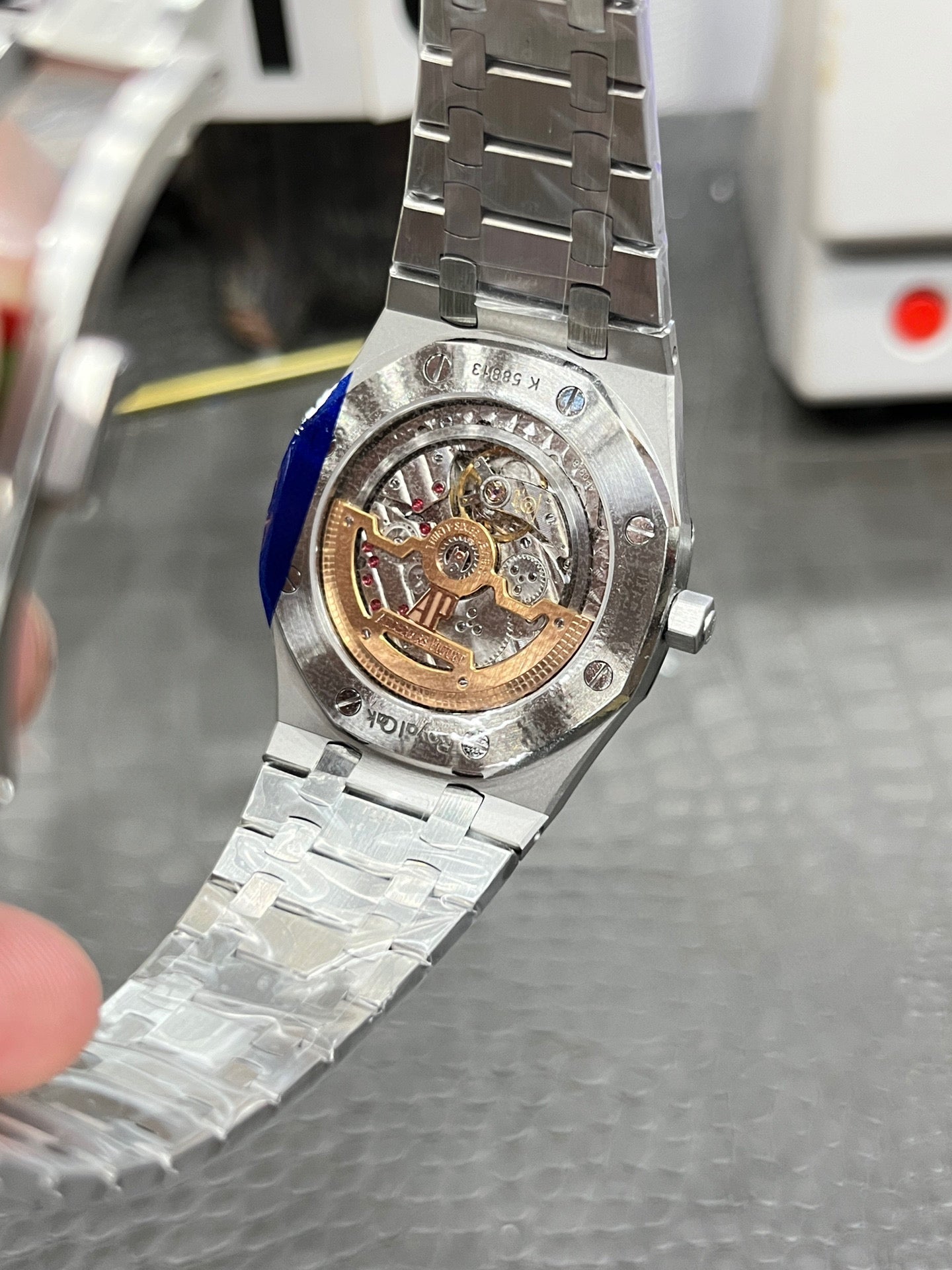 Audemars Piguet Royal Oak “Jumbo” Extra-Thin 16202ST.OO.1240ST.02