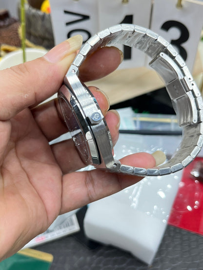 Audemars Piguet Royal Oak Tourbillon Extra-Thin 26522TI.OO.1220TI.01