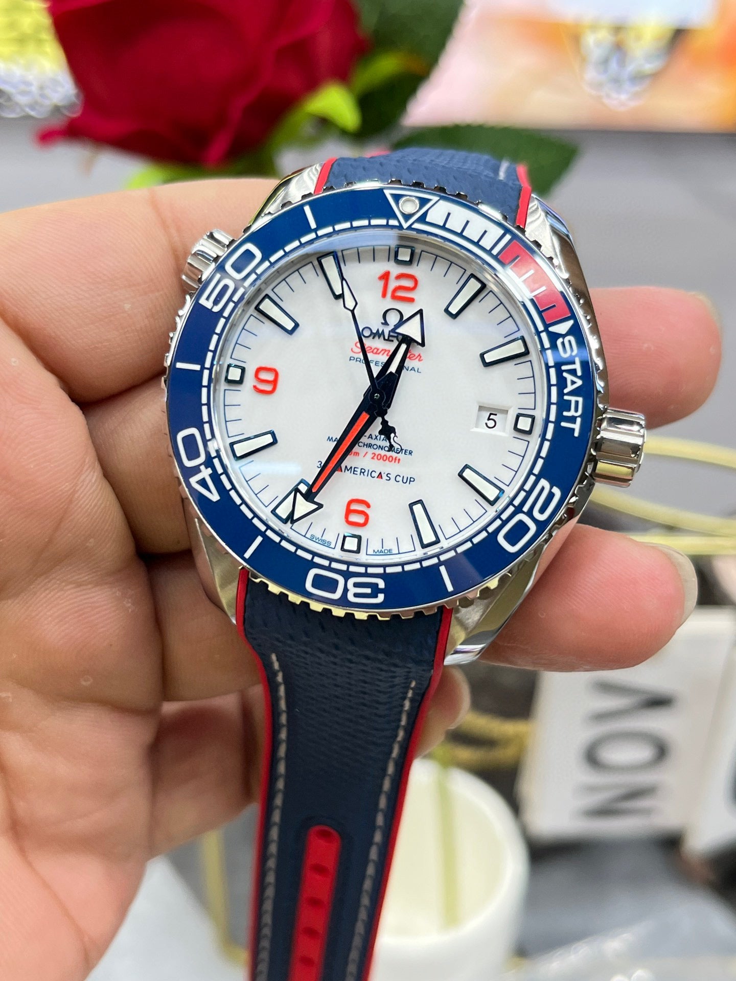 Omega Seamaster Planet Ocean 600M Co-Axial Master Chronometer “America’s Cup” 215.32.43.21.04.001