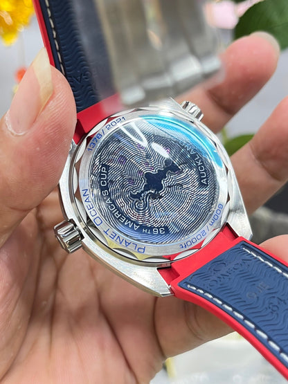 Omega Seamaster Planet Ocean 600M Co-Axial Master Chronometer “America’s Cup” 215.32.43.21.04.001