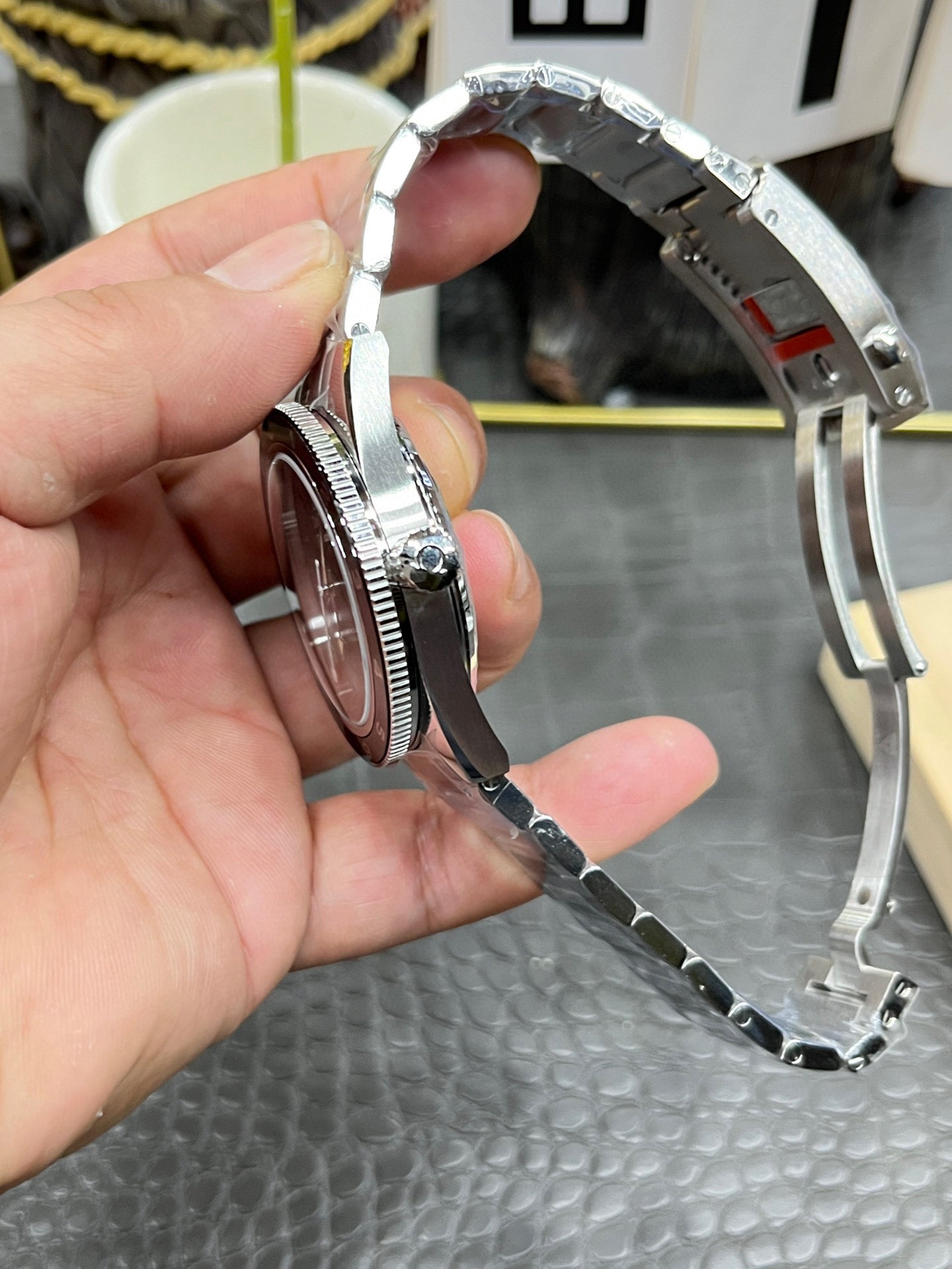 Omega Seamaster 300 233.32.41.21.01.001