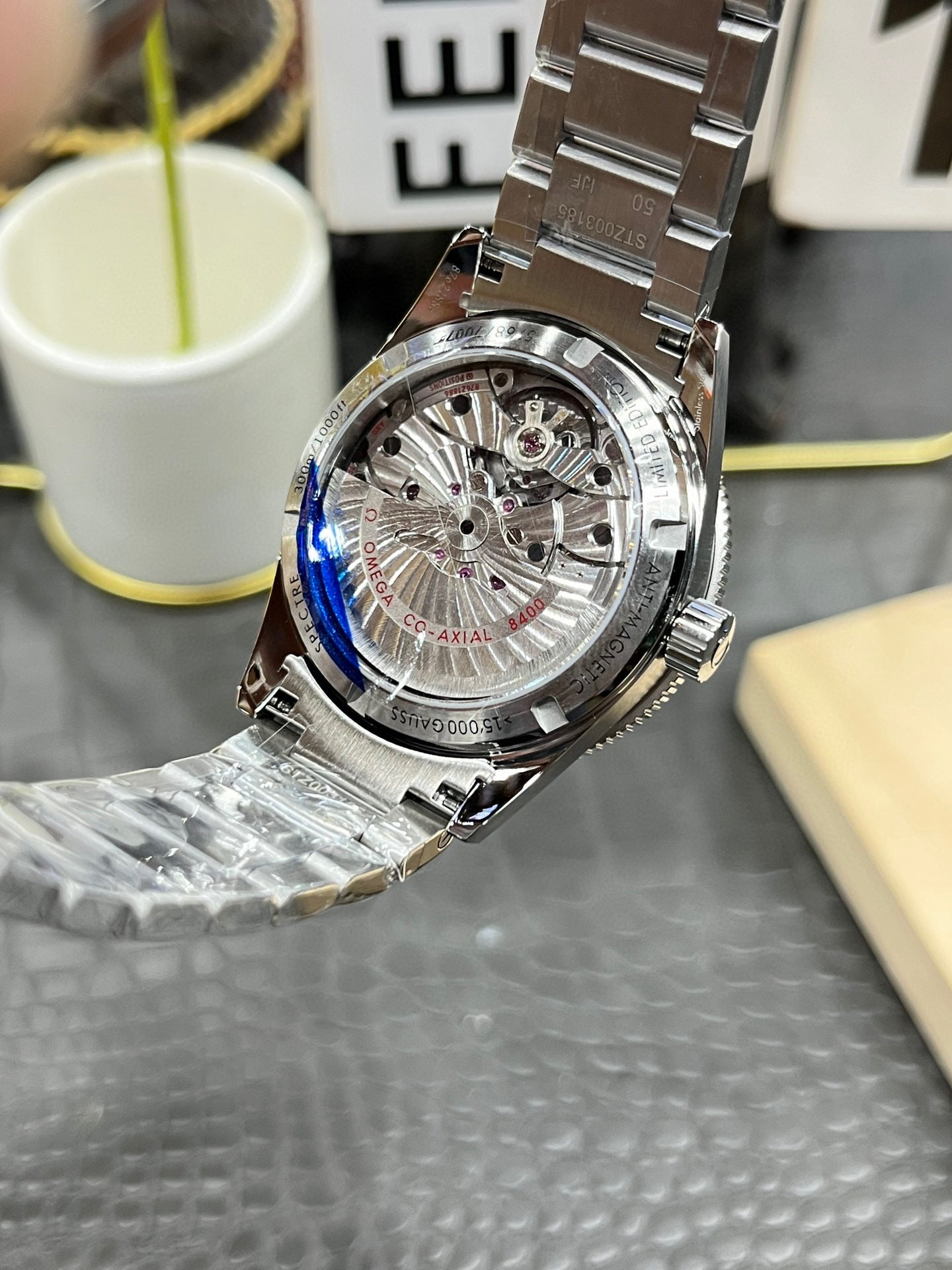 Omega Seamaster 300 233.32.41.21.01.001