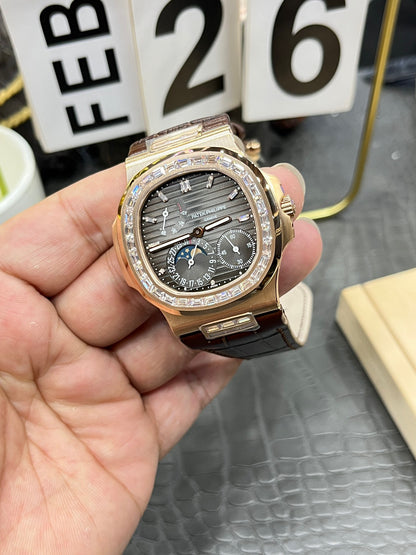 he Patek Philippe Nautilus 5712/1R-001 is a distinguished model in the Nautilus collection, renowned for its elegant design and sophisticated complications.