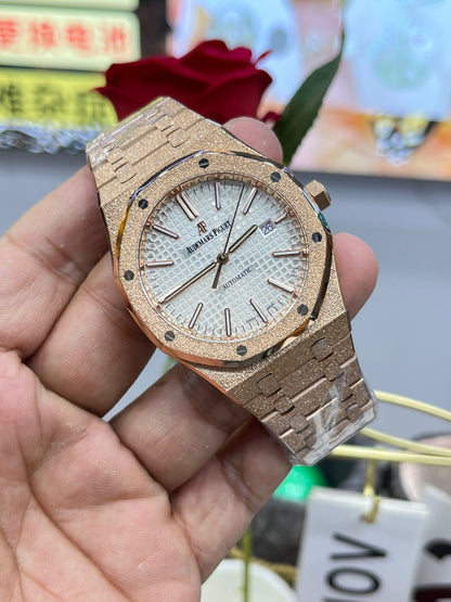 Audemars Piguet Royal Oak Selfwinding 15400OR.OO.1220OR.02