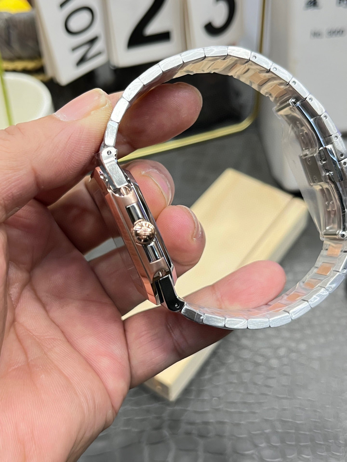 Patek Philippe Cubitus 5821/1AR-001