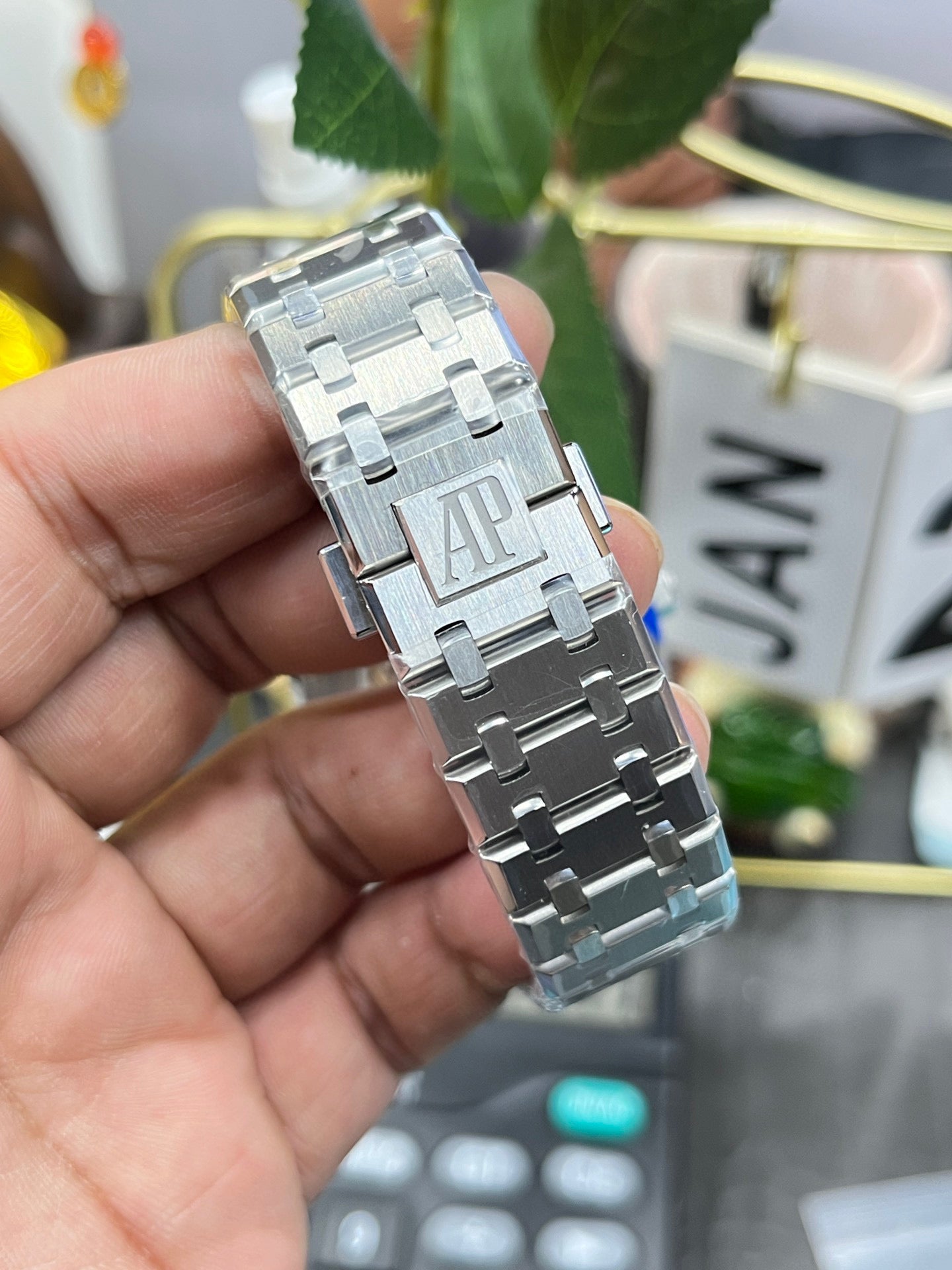 Audemars Piguet Royal Oak Selfwinding 41mm Ref. 15400ST.OO.1220ST.02