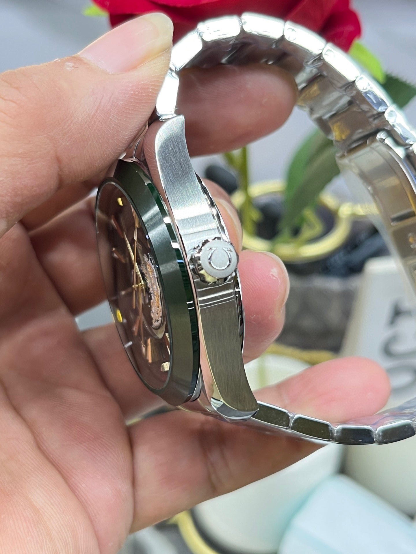Omega Seamaster Aqua Terra 150M Co-Axial Master Chronometer GMT Worldtimer 43mm (Ref. 220.30.43.22.10.001)