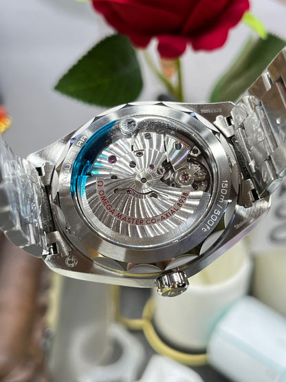 Omega Seamaster Aqua Terra 150M Co-Axial Master Chronometer GMT Worldtimer 43mm (Ref. 220.30.43.22.10.001)