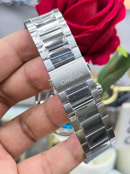 Omega Seamaster Aqua Terra 150M Co-Axial Master Chronometer GMT Worldtimer 43mm (Ref. 220.30.43.22.10.001)