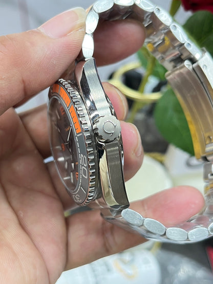 Omega Seamaster Planet Ocean 600M Co-Axial Master Chronometer 43.5mm (215.90.44.21.99.001)