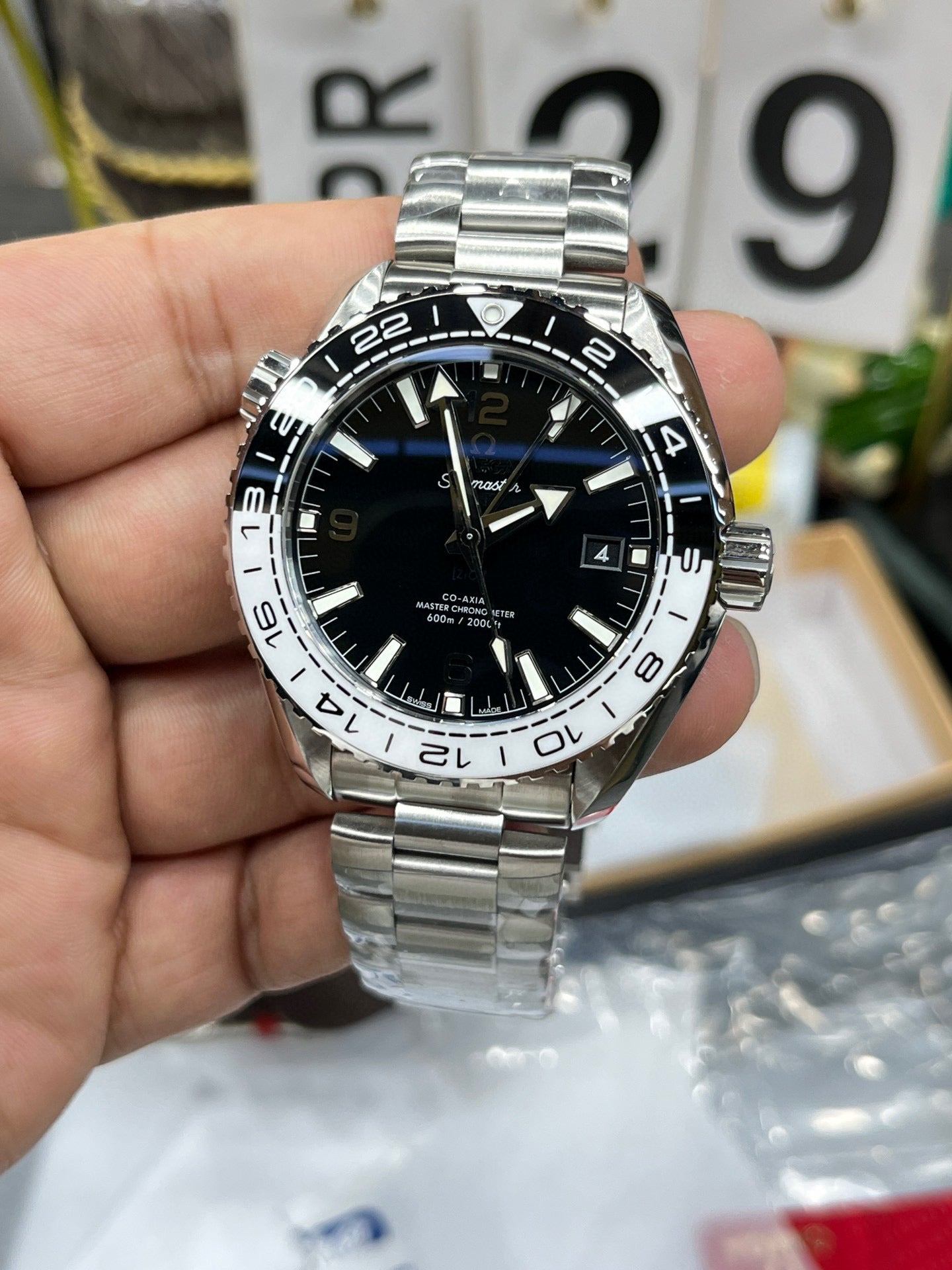 Omega Speedmaster Moonwatch Co‑Axial Chronograph 215.30.44.22.01.001