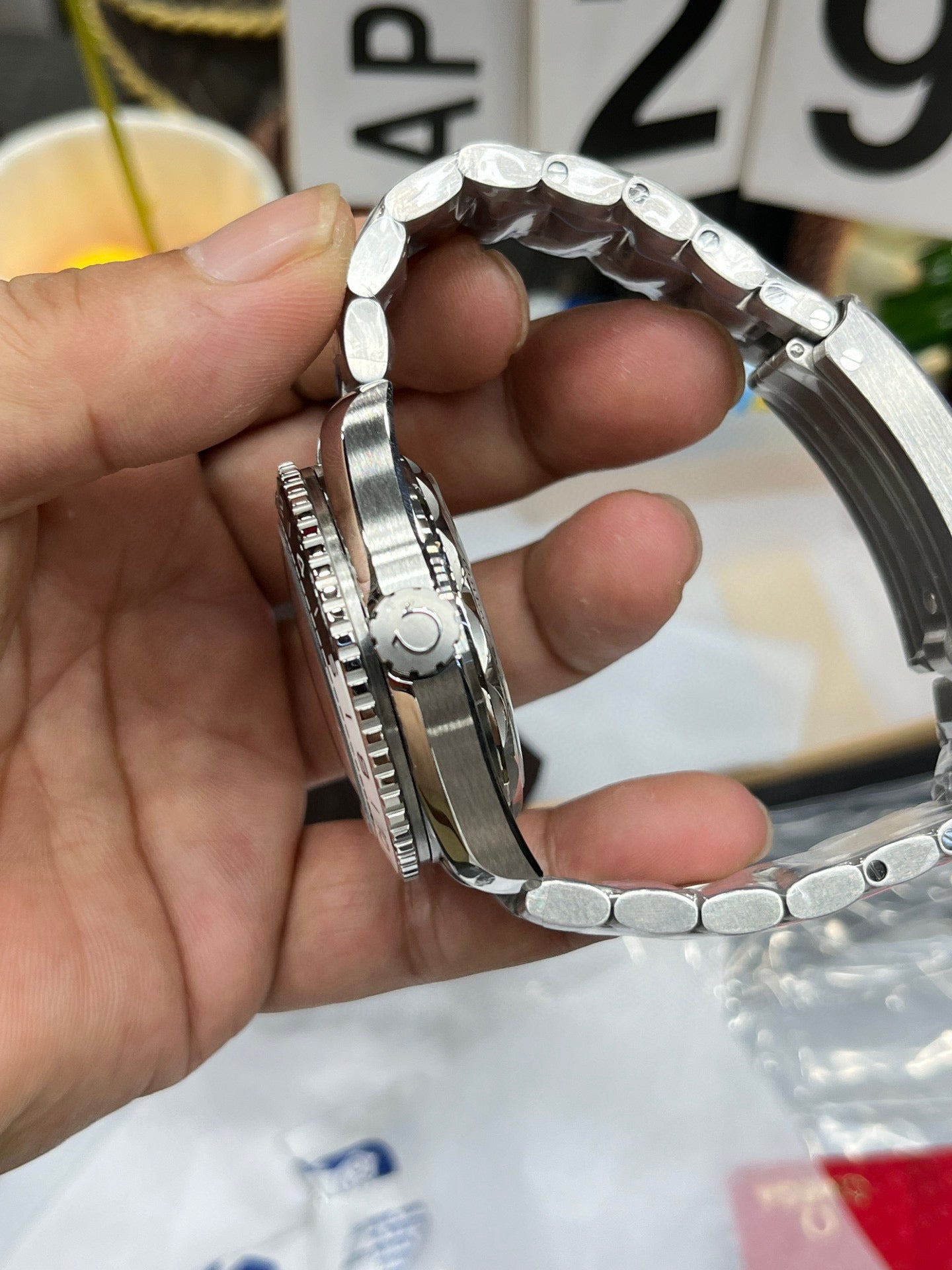 Omega Speedmaster Moonwatch Co‑Axial Chronograph 215.30.44.22.01.001