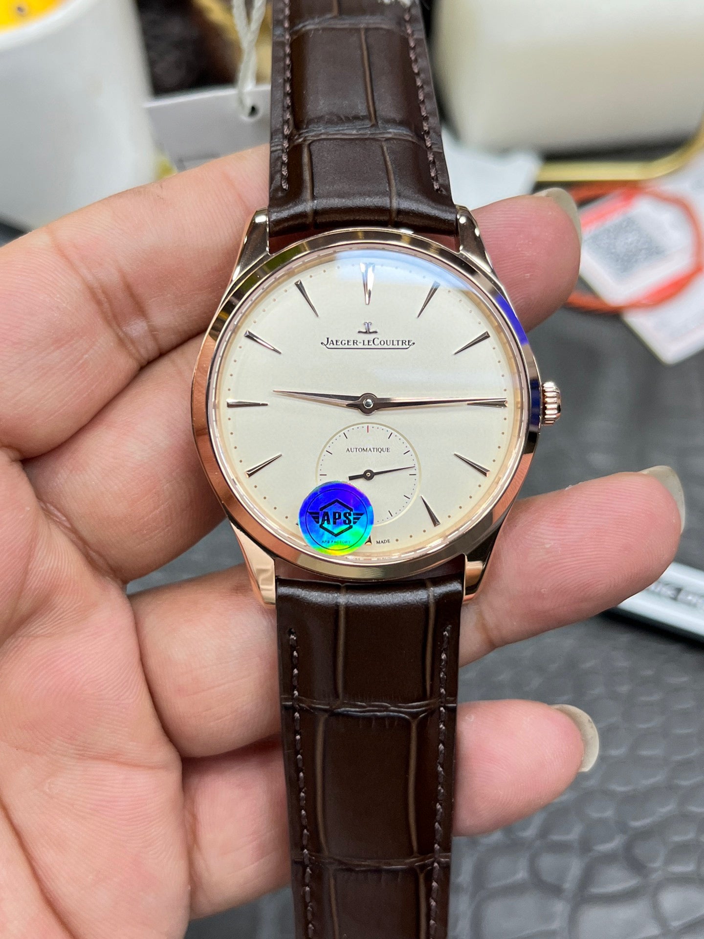 Jaeger-LeCoultre Master Control Date 1212510