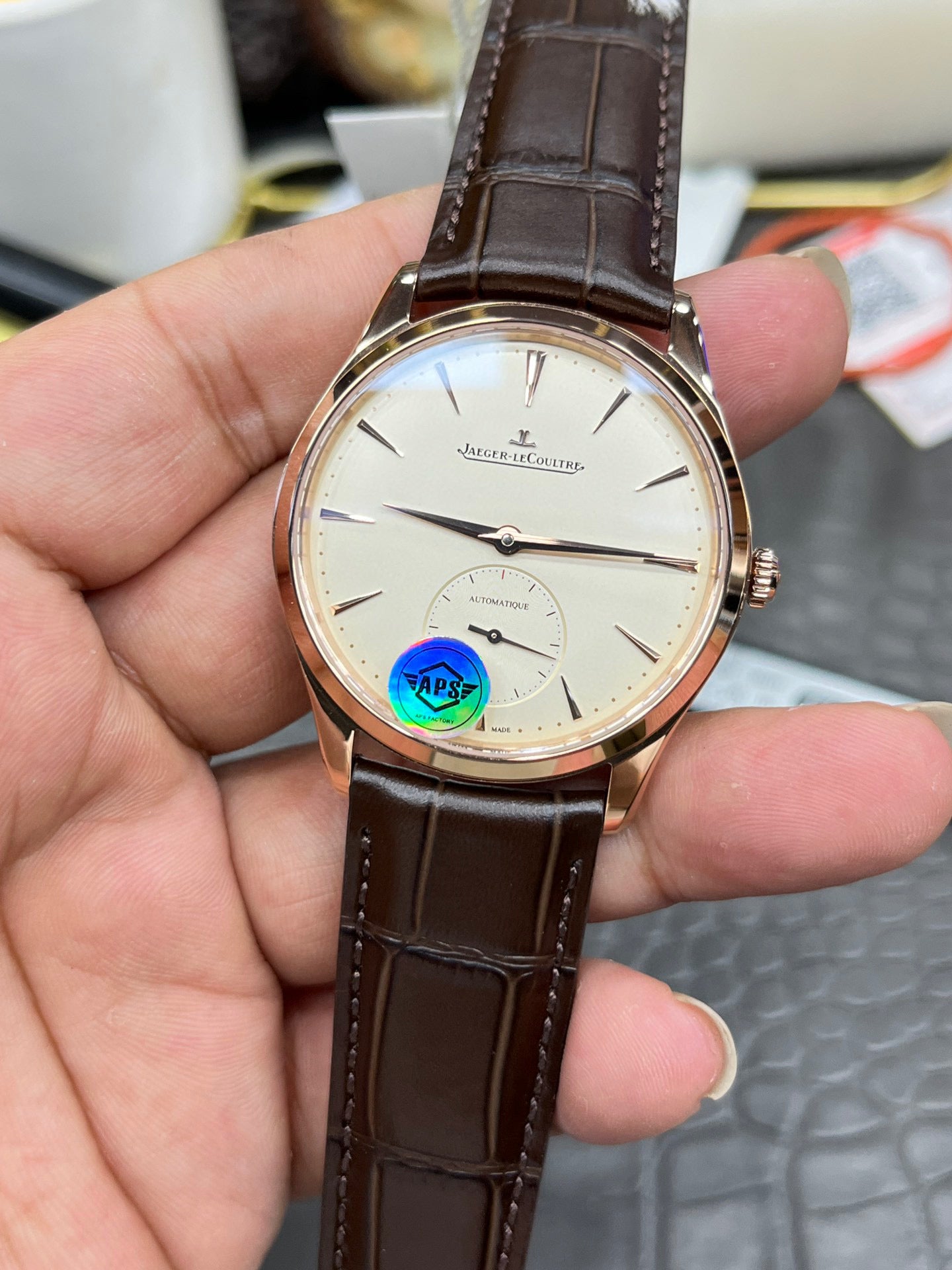 Jaeger-LeCoultre Master Control Date 1212510