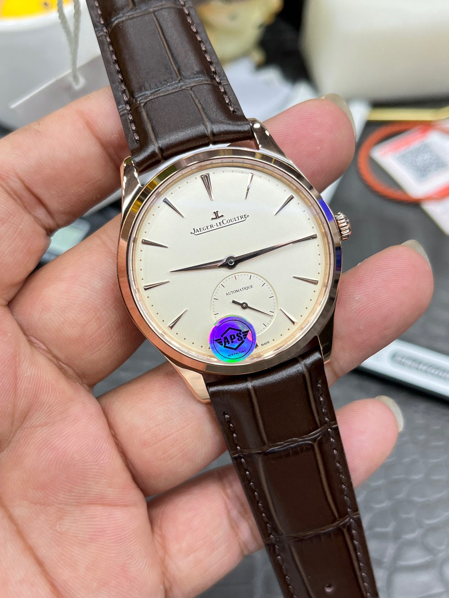 Jaeger-LeCoultre Master Control Date 1212510