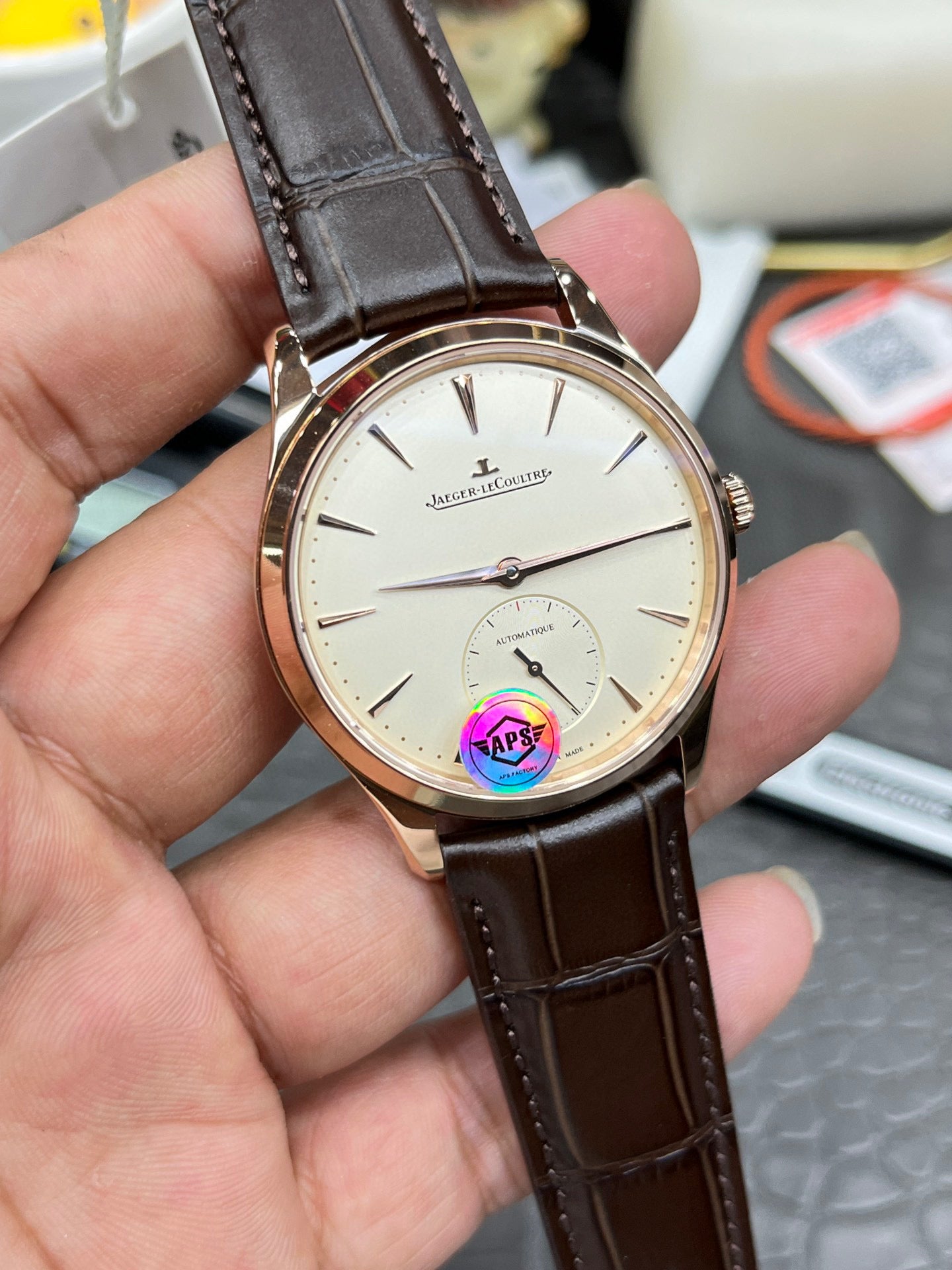 Jaeger-LeCoultre Master Control Date 1212510
