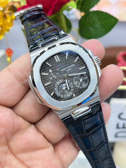 Patek Philippe Nautilus 5712G-001