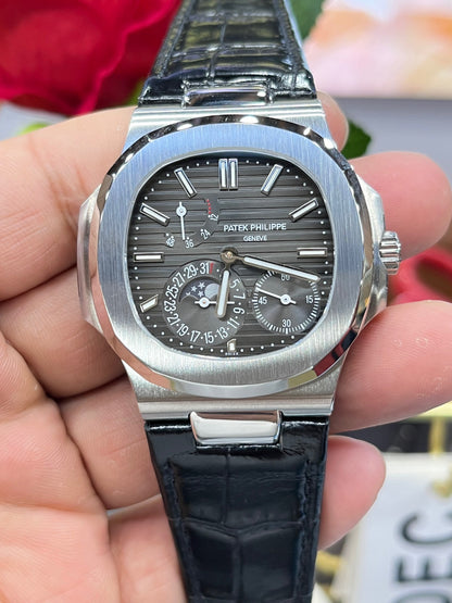 Patek Philippe Nautilus 5712G-001