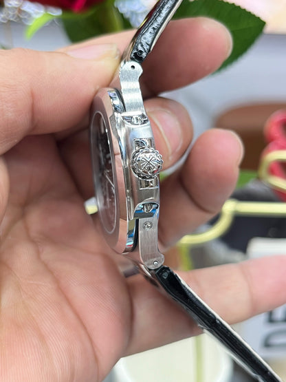 Patek Philippe Nautilus 5712G-001
