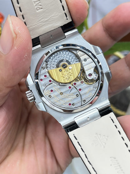 Patek Philippe Nautilus 5712G-001