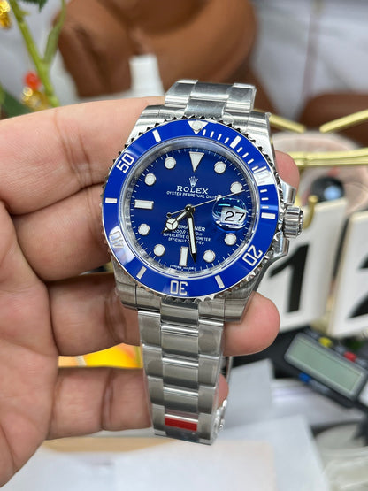 Rolex Submariner Date 116619LB “Smurf”