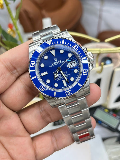 Rolex Submariner Date 116619LB “Smurf”