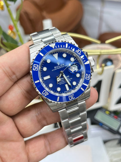 Rolex Submariner Date 116619LB “Smurf”