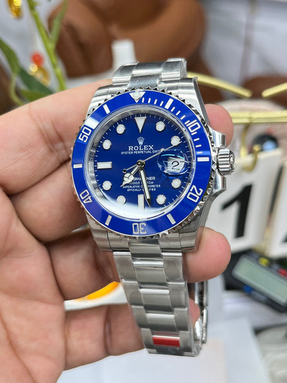 Rolex Submariner Date 116619LB “Smurf”