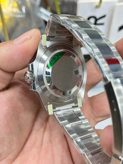 Rolex Submariner Date 116619LB “Smurf”