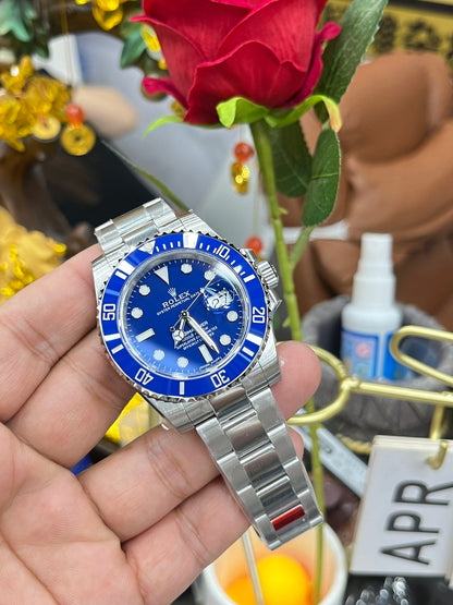 Rolex Submariner Date 116619LB “Smurf”