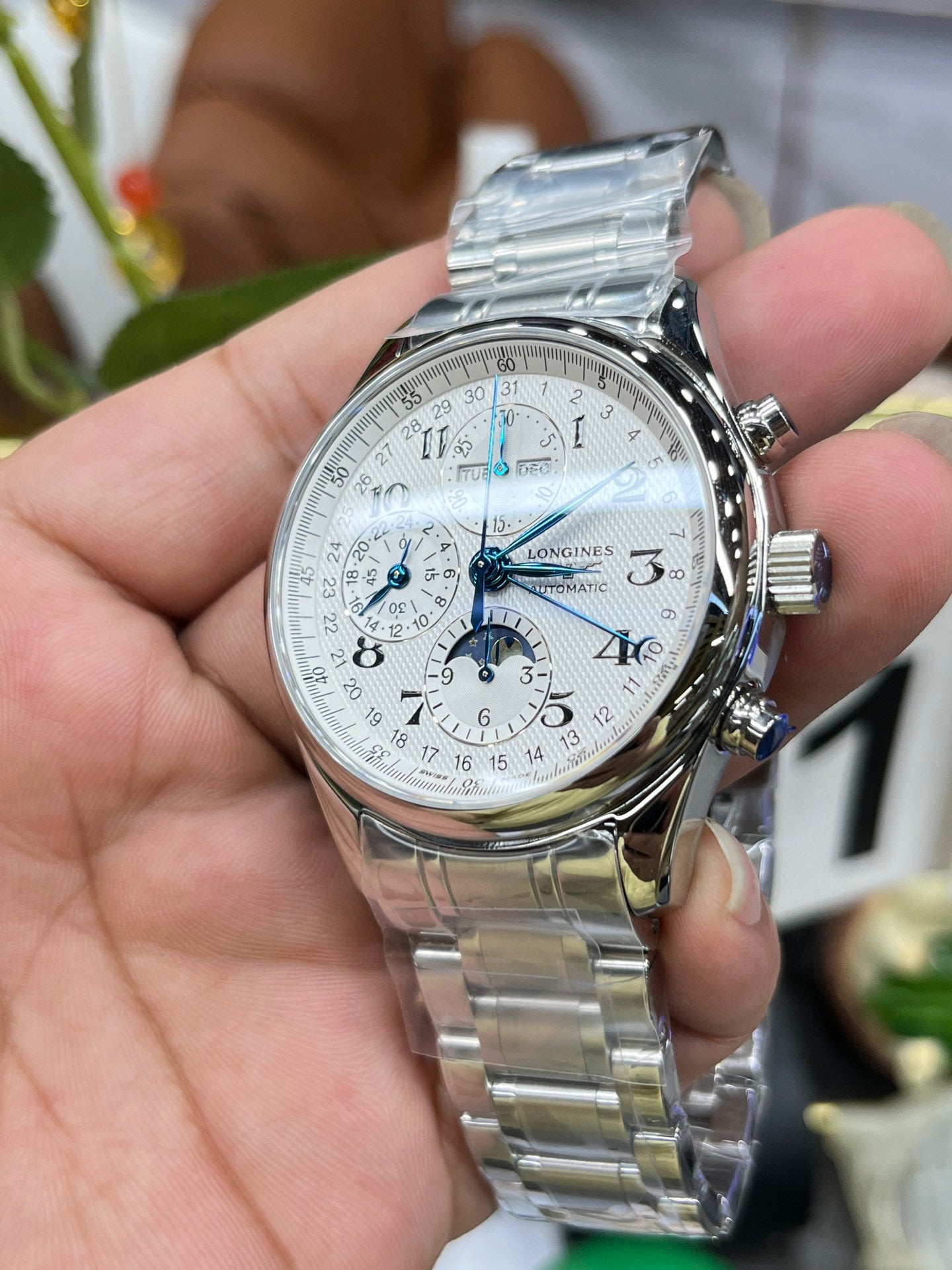 Longines Master Collection Chronograph Moonphase (белый циферблат, «8 стрелок»)