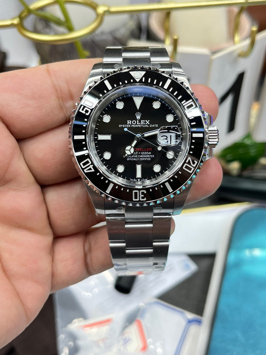 Rolex Sea-Dweller 4000 M126600-0002