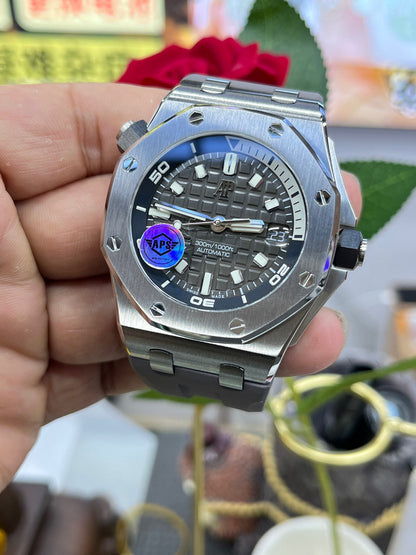 Audemars Piguet Royal Oak Offshore 15720 Grey Dial