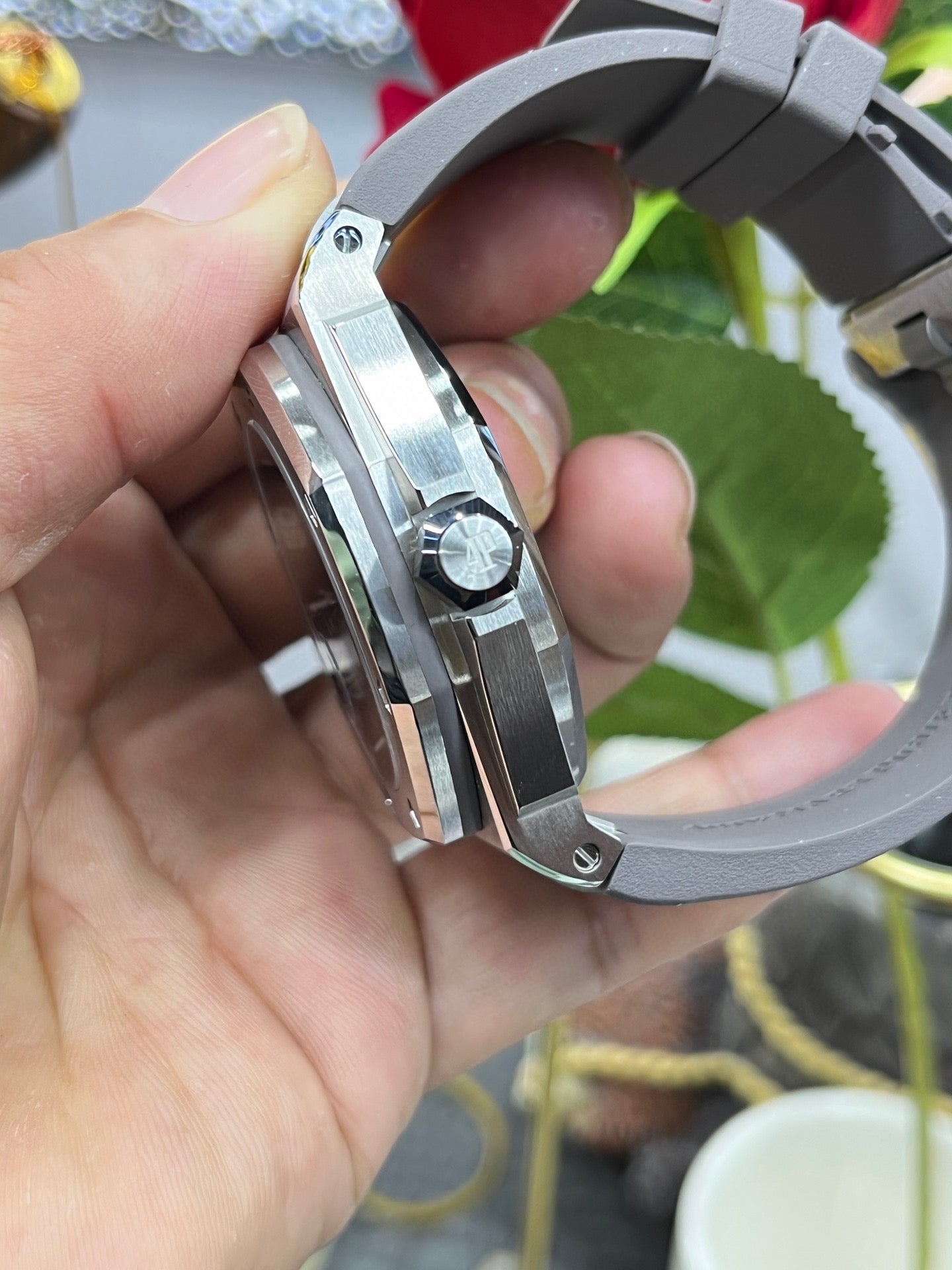 Audemars Piguet Royal Oak Offshore 15720 Grey Dial