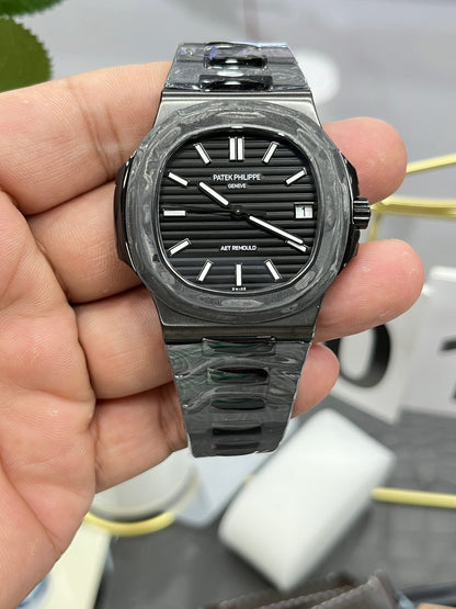 Patek Philippe Nautilus 5711 (карбоновая кастомная версия)
