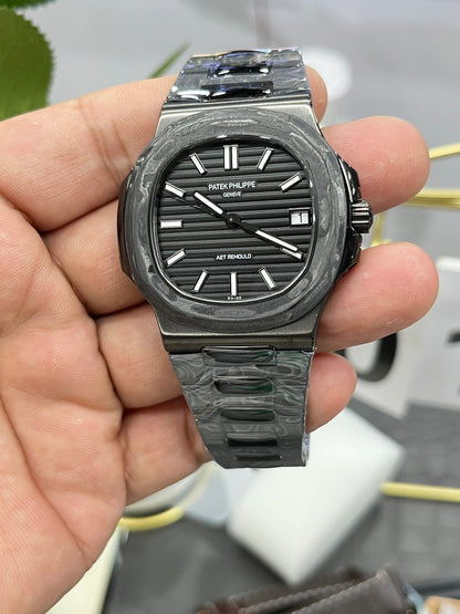 Patek Philippe Nautilus 5711 (карбоновая кастомная версия)