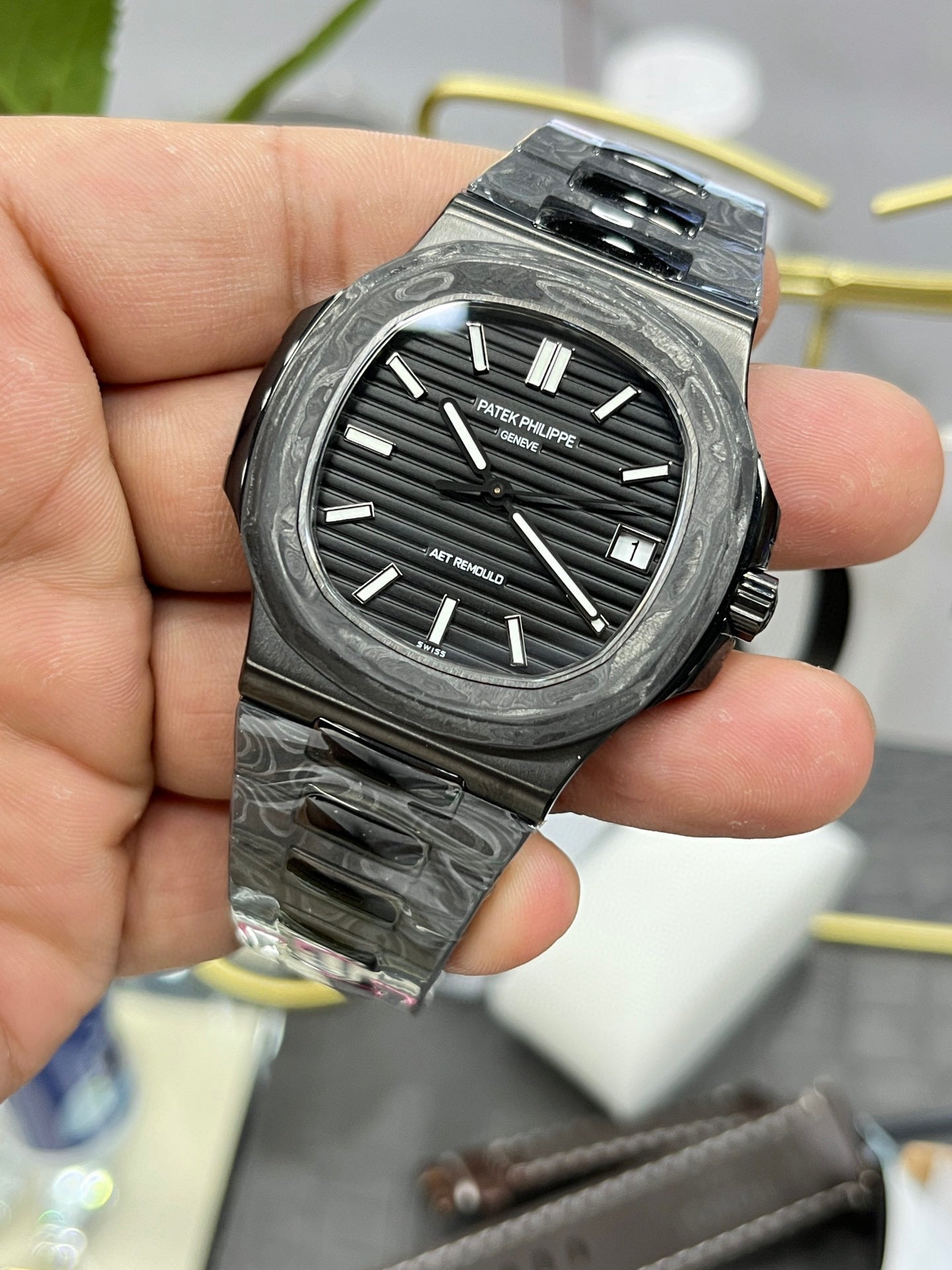 Patek Philippe Nautilus 5711 (карбоновая кастомная версия)