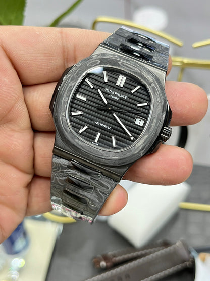 Patek Philippe Nautilus 5711 (карбоновая кастомная версия)
