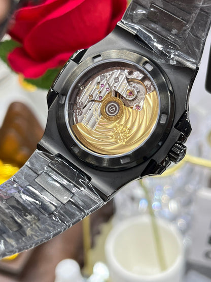 Patek Philippe Nautilus 5711 (карбоновая кастомная версия)