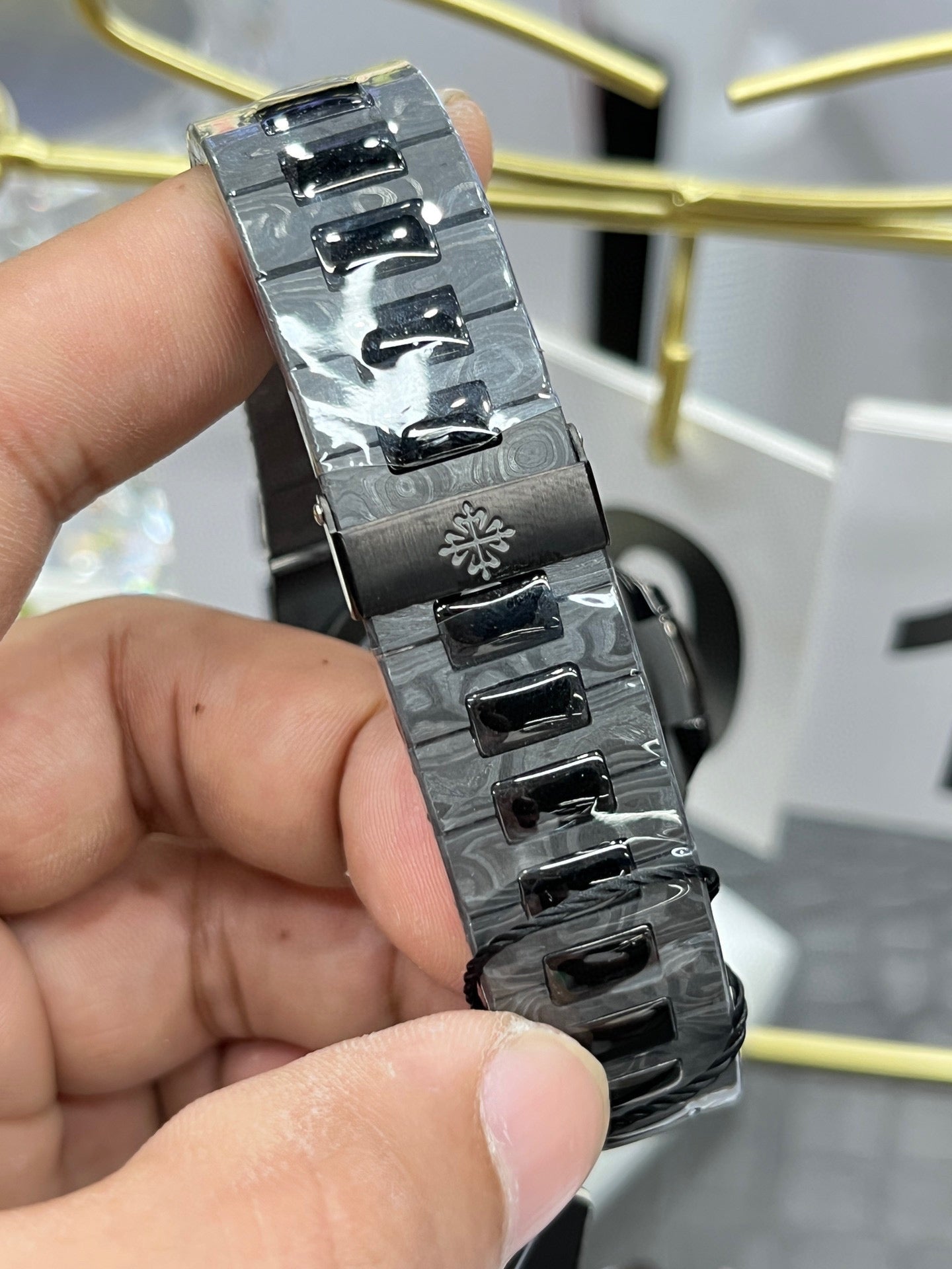 Patek Philippe Nautilus 5711 (карбоновая кастомная версия)