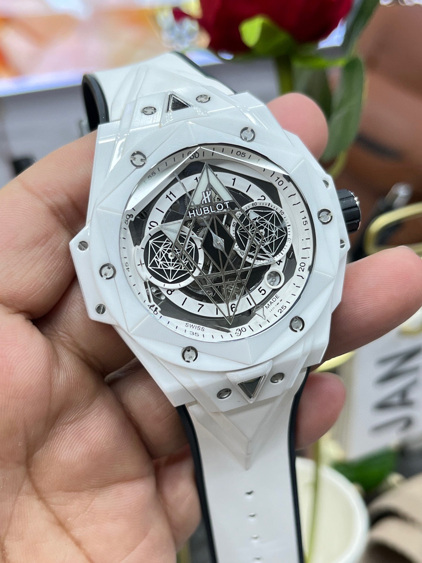 Hublot Big Bang Sang Bleu II White Ceramic 418.HX.2001.RX.MXM21