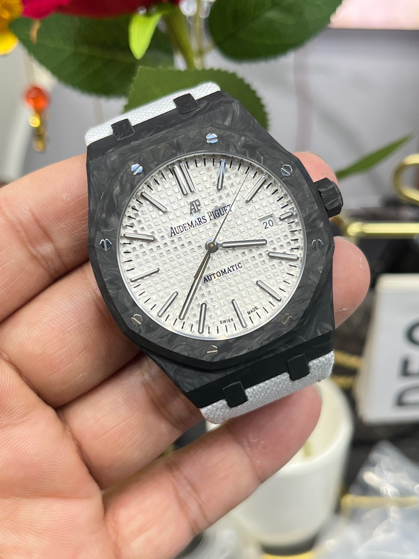 Audemars Piguet Royal Oak 15400 Карбоновый кастомный вариант