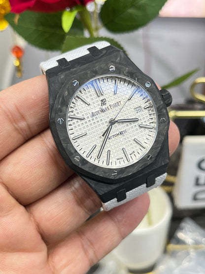 Audemars Piguet Royal Oak 15400 Карбоновый кастомный вариант