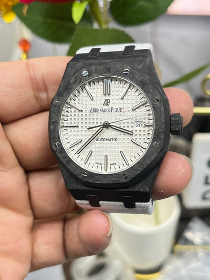 Audemars Piguet Royal Oak 15400 Карбоновый кастомный вариант